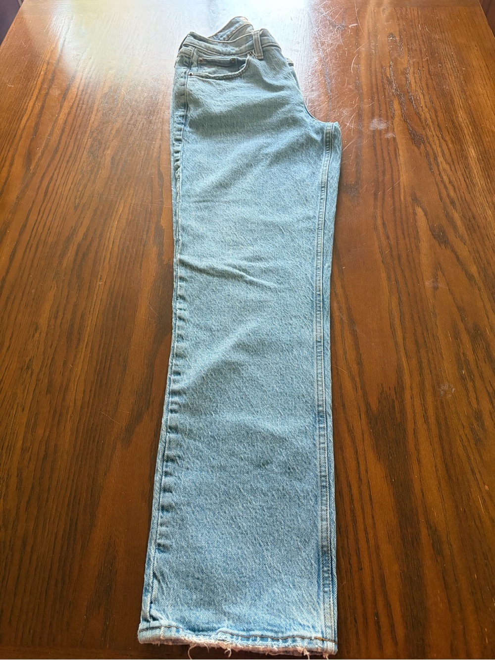 Abercrombie & Fitch Curve Love Mid-Rise Straight Leg Jeans